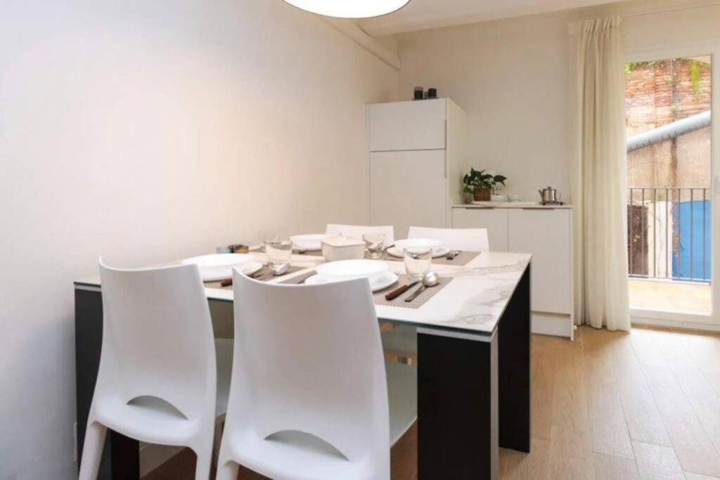 Beautiful And Best Location Apt Barcelona Exterior photo